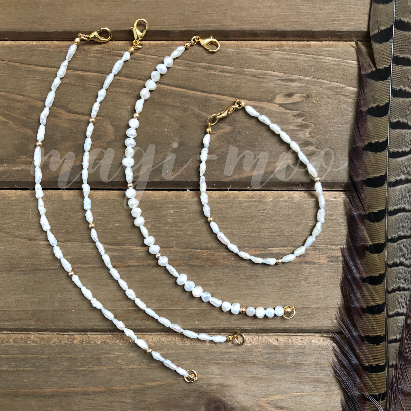 Golden Dainty Pearl bracelet